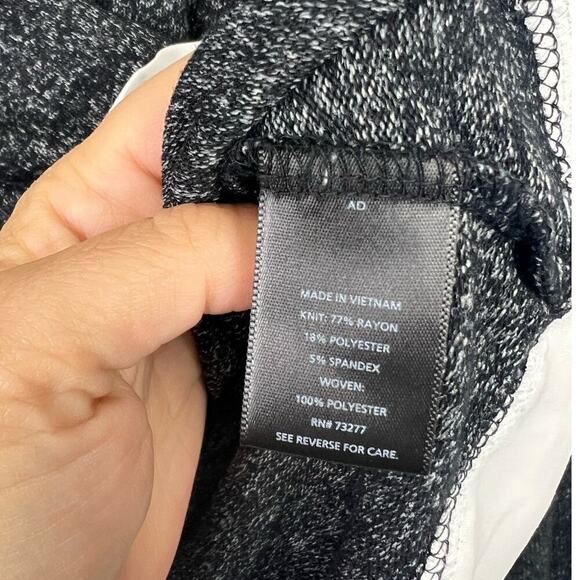 Vera Wang Charcoal Gray Bell Long Sleeve Mock Layered Sweater MEDIUM - Picture 4 of 7